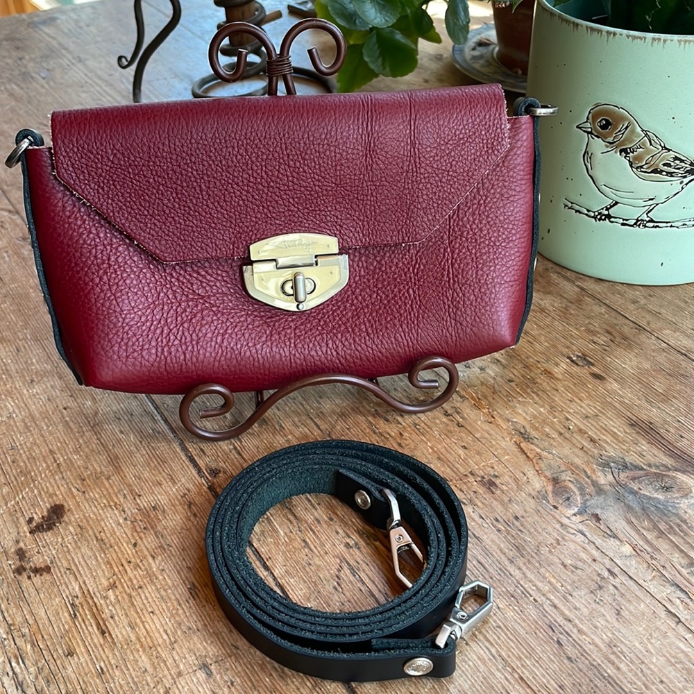 Jon Wye small clutch/shoulder bag